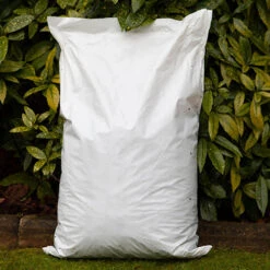 Spruce Bark Mulch 9 Spruce Bark Mulch -Garden Centre Store 100061 4