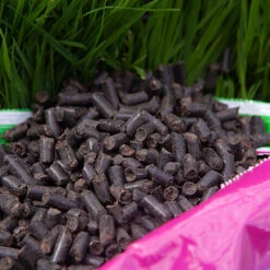 Pelleted Cow Manure -Garden Centre Store 100124 2