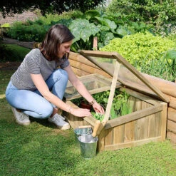 Small Space Cold Frame -Garden Centre Store 161416 3