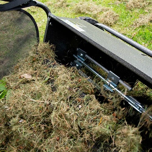The Handy Push Lawn Sweeper 6 The Handy Push Lawn Sweeper - Image 6