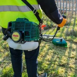 Webb BC33 33cc 2 Stroke Petrol Brushcutter 13 Webb BC33 33cc 2 Stroke Petrol Brushcutter -Garden Centre Store 180256 6