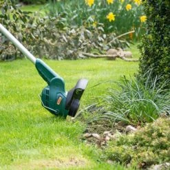 Webb 450w 25cm Cut Electric Line Trimmer 9 Webb 450w 25cm Cut Electric Line Trimmer -Garden Centre Store 180262 3