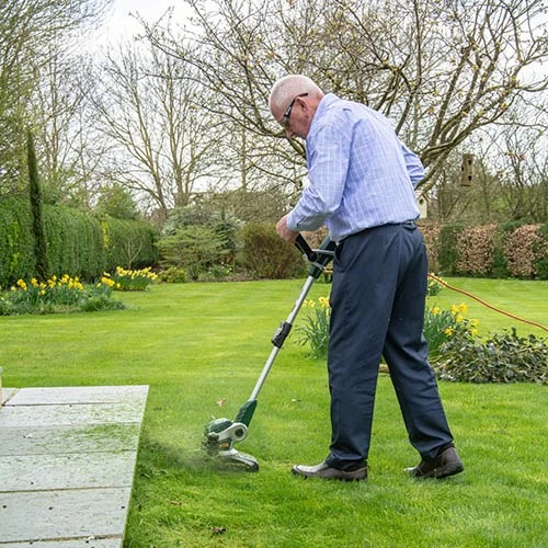 Webb 650w 29cm Cut Electric Line Trimmer 4 Webb 650w 29cm Cut Electric Line Trimmer - Image 4