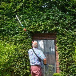 20v Cordless Long Reach Hedge Trimmer -Garden Centre Store 180268 5