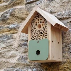 Bee Barn 12 Bee Barn -Garden Centre Store 190056 5